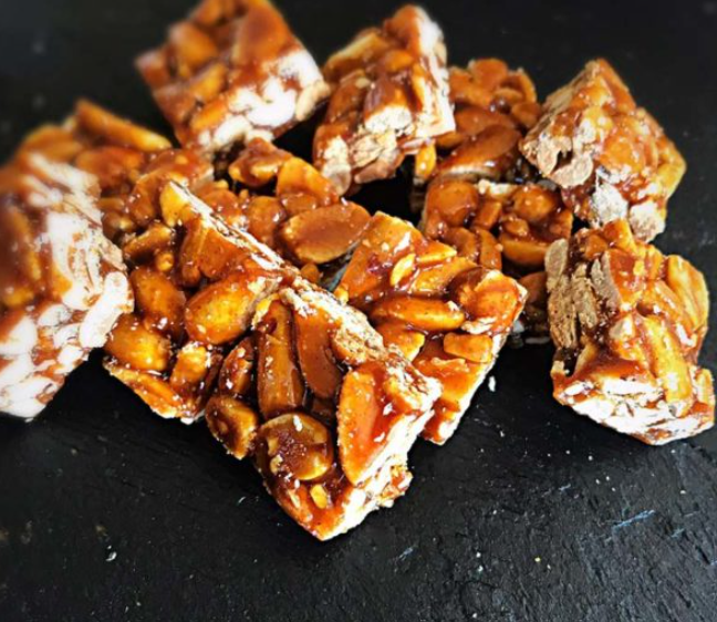 Nougat péyi aux Arachides caramélisées - Un voyage croquant vers la gourmandise